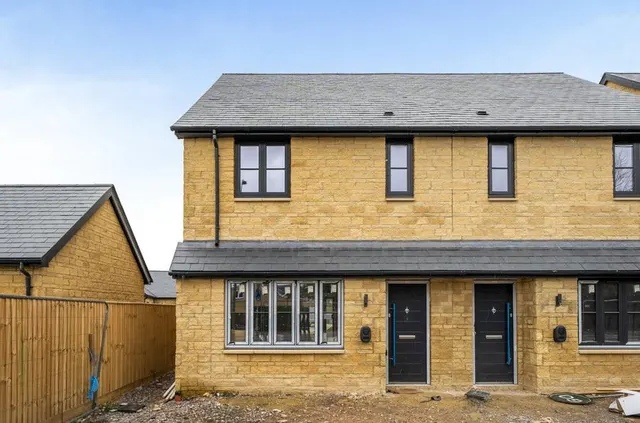 Black Bourton Road, Carterton, OX18, photo 1