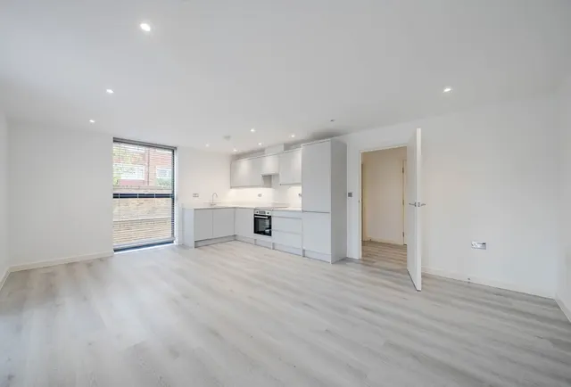 Photo 3 — St. James Road, Sutton, SM1 2BA