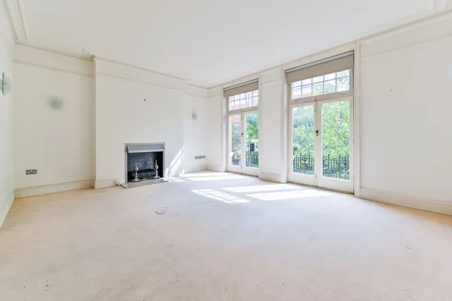 Photo 2 — 91 Marlborough Mansions, Cannon Hill, London