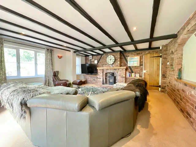 Newbridge Cottage, Newport, TF10, photo 2