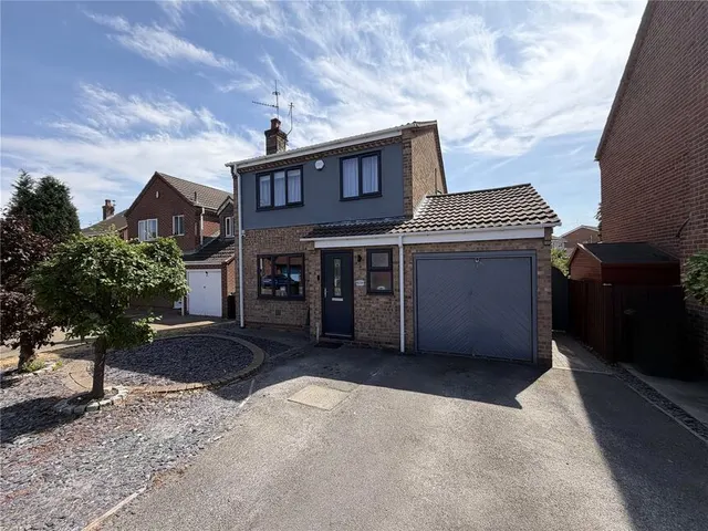 Farnborough Drive, Cantley, Doncaster, South Yorkshire, DN4, photo 1