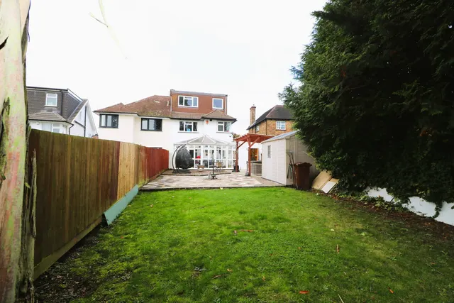 Photo 2 — The Avenue, Harrow, HA3 7DB
