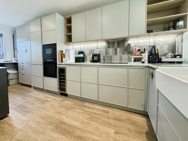 Photo 2 — Nightingale View, Crookham Village, Fleet, Hampshire, GU51 5FB
