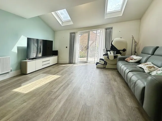 Photo 3 — Nightingale View, Crookham Village, Fleet, Hampshire, GU51 5FB