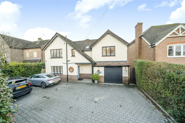 Bagshot Road, Knaphill, GU21, photo 1