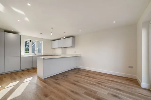 with 3 bedrooms in Perry Green, Much Hadham, SG10, photo 2