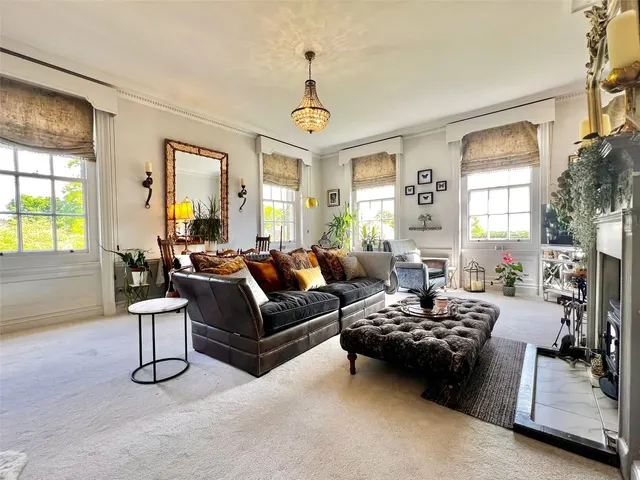 St. Helens Lane, Adel, LS16, photo 2