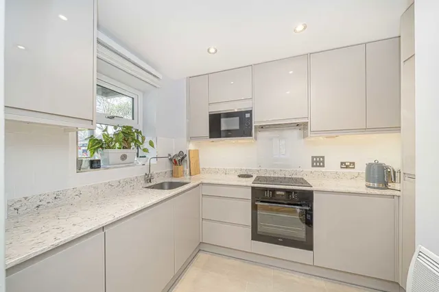 Primrose Place, TW7, photo 3