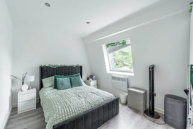 Photo 3 — Flat 2, 2b Shaftesbury Avenue