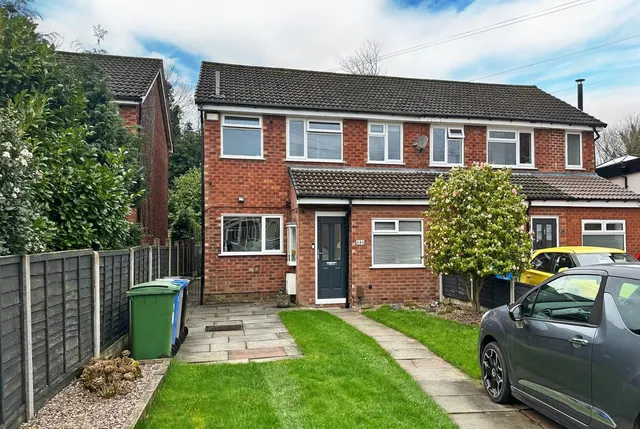 Brook Avenue, Timperley WA15 6SJ, photo 1