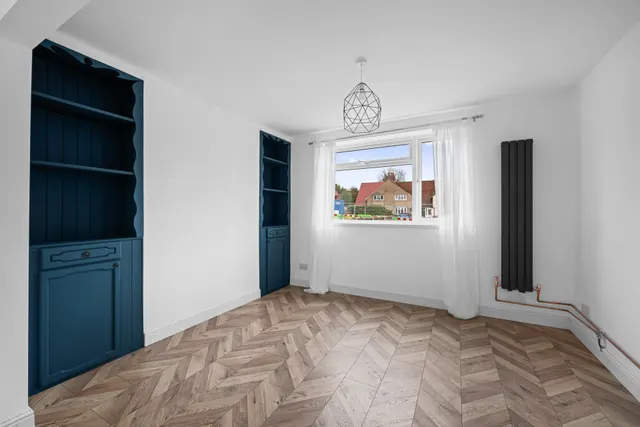 Photo 2 — Cuff Crescent, Eltham, SE9 5RG