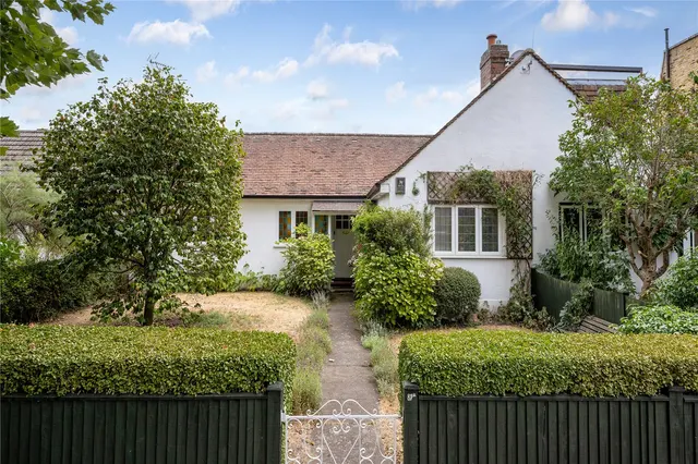 North Road, Kew, TW9, photo 1