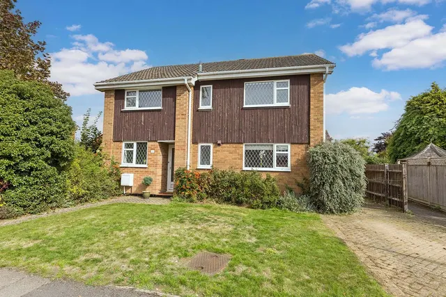 Photo 2 — Cranbrook Drive, Maidenhead, Berkshire SL6 6SA