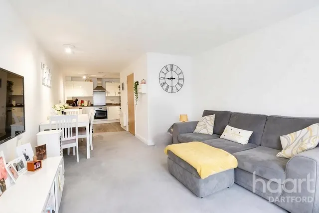 Sayers Way, Erith, DA8, photo 2