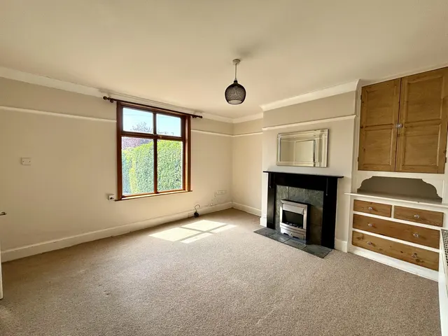 Smithville, Riddlesden, BD21, photo 2