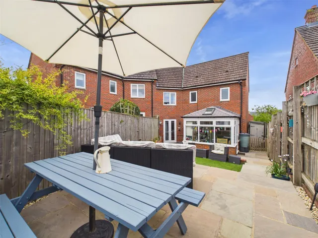 Kiln Avenue, Chinnor, OX39, photo 2
