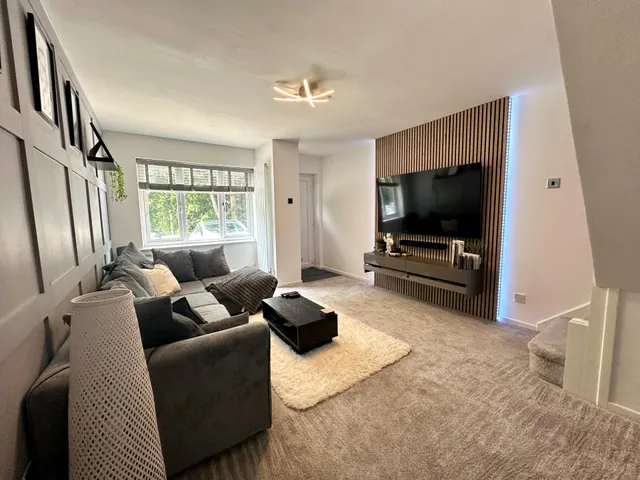 Photo 3 — Goya Close, Hawks Green, Cannock, WS11