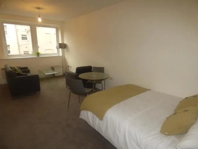 Photo 3 — Electra House, Farnsby Street, Swindon, Wiltshire, SN1