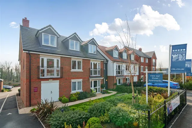 Birchwood Park Avenue, Swanley, BR8, photo 1