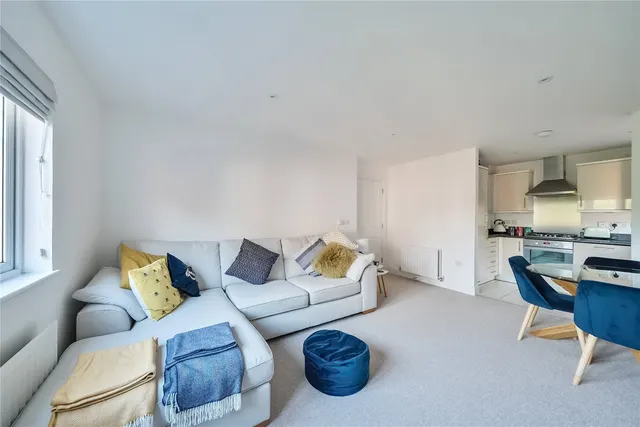 Photo 2 — Springview, 1 Knotley Way, West Wickham, BR4