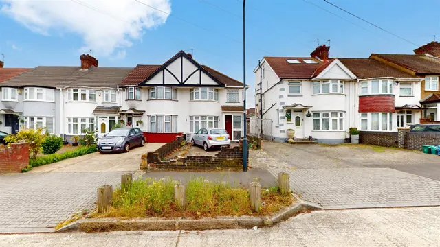 Park View, Wembley, HA9, photo 1