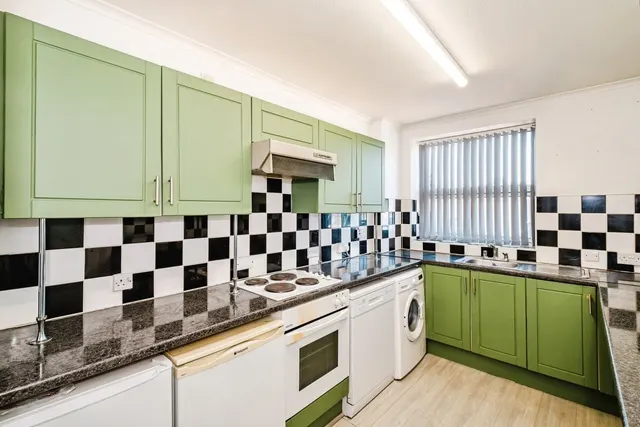 Brighton Road, Lancing, BN15, photo 3