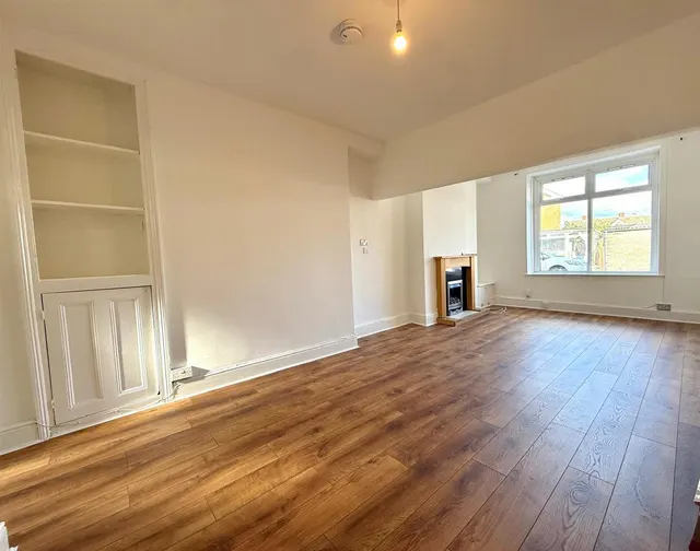 Bell Street, Barry, CF62, photo 2