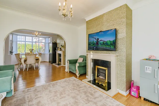 Bolton Road, Bolton, BL4, photo 2