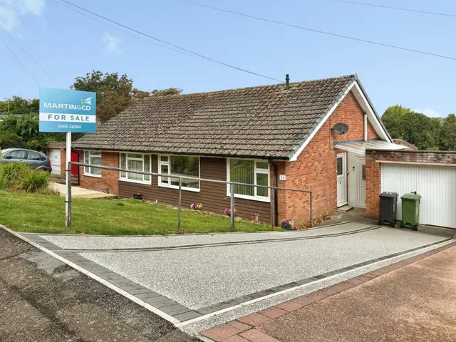 Beechwood, Yeovil, photo 1