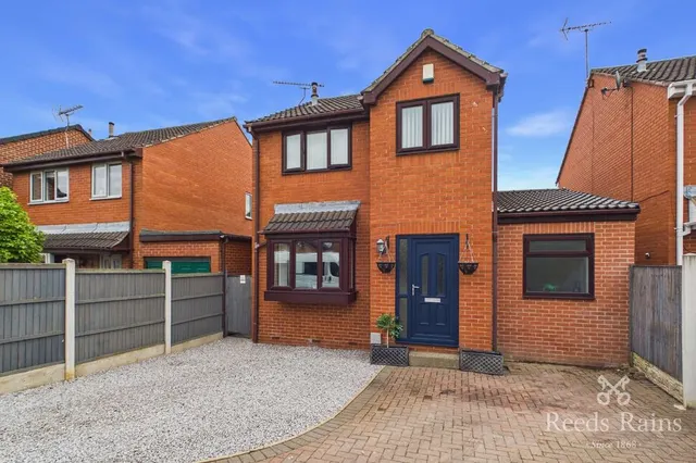 Lytham Avenue, Dinnington, South Yorkshire, S25, photo 1