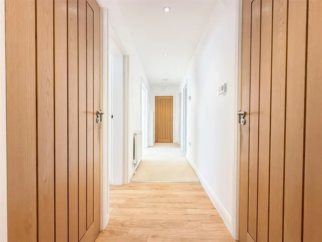South Cliff, Eastbourne, BN20, photo 3