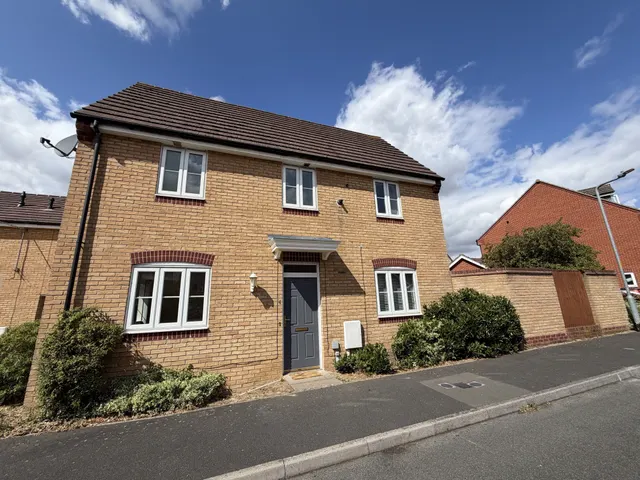 Chequers Close, CORBY, photo 1