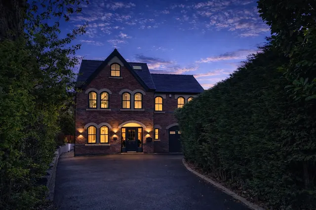 Grove Lane, Hale, WA15, photo 1