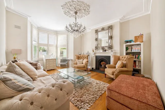 Morrish Road, London, photo 1