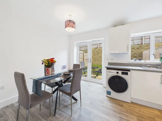 Locking Parklands, Weston-super-Mare, BS24, photo 2