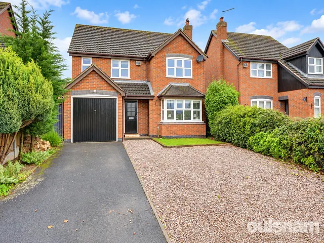 Dugard Way, Droitwich, WR9, photo 1