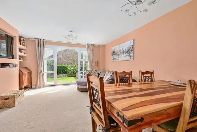 Englefield Way, Basingstoke, RG24, photo 3