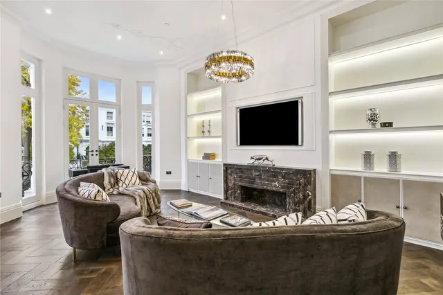 Vicarage Gate, Kensington, W8, photo 2