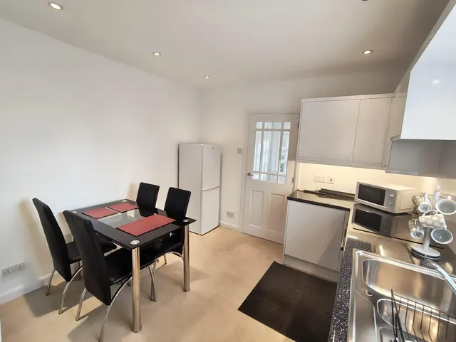 Newall Carr Road, Otley, LS21, photo 3