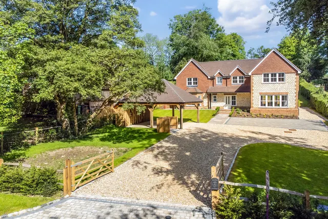 Wellhouse Road, Beech, GU34, photo 1