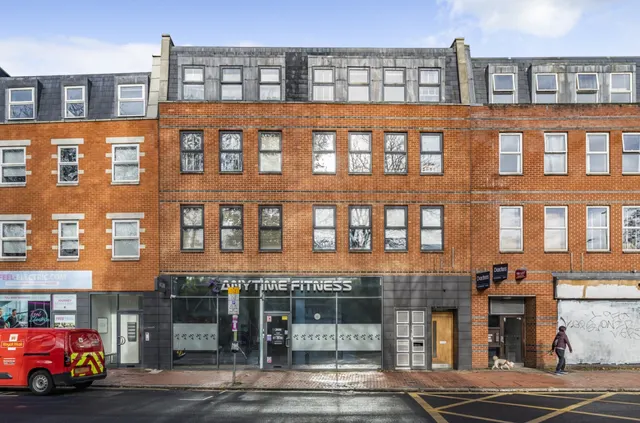 Coombe Lane, London, SW20, photo 1