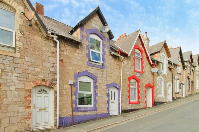 3 bedroom house, Ellacombe Road, Torquay, TQ1
