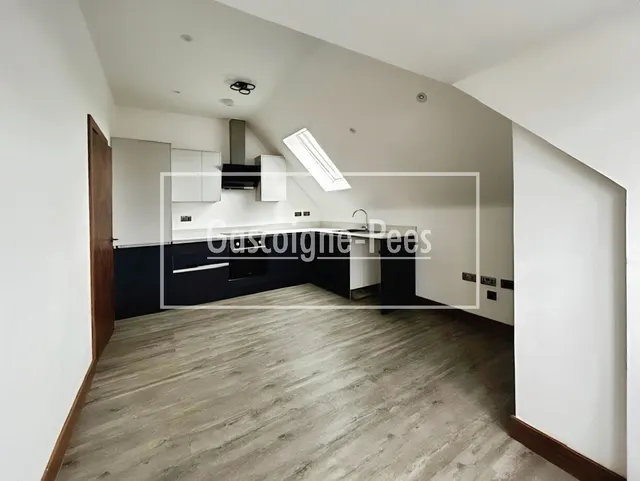 York Road, Camberley, GU15, photo 2