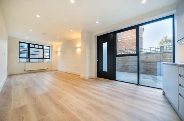 Barmeston Road, London, SE6, photo 1