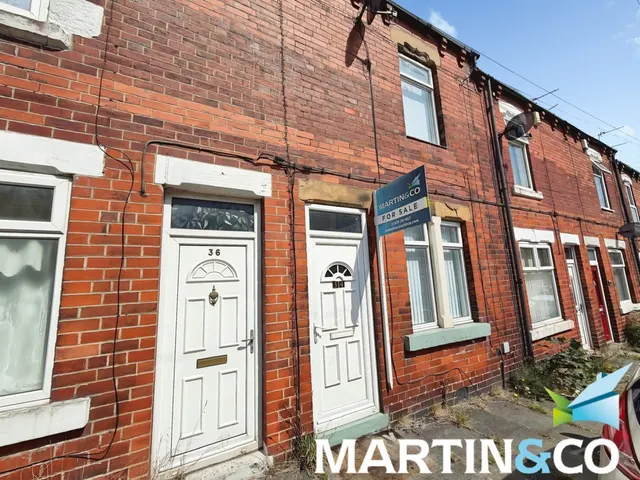 Outwood, Wakefield, West Yorkshire, photo 1