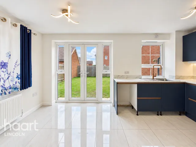 Antonius Way, North Hykeham, LN6, photo 3