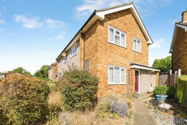 Greenfields Close, Loughton, Essex, IG10, photo 1