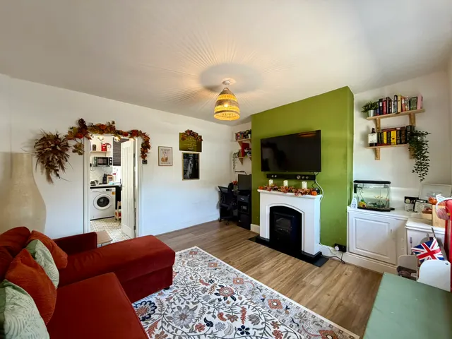 Oxford Street, Stalybridge, SK15, photo 2
