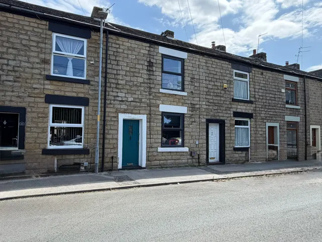 Oxford Street, Stalybridge, SK15, photo 1