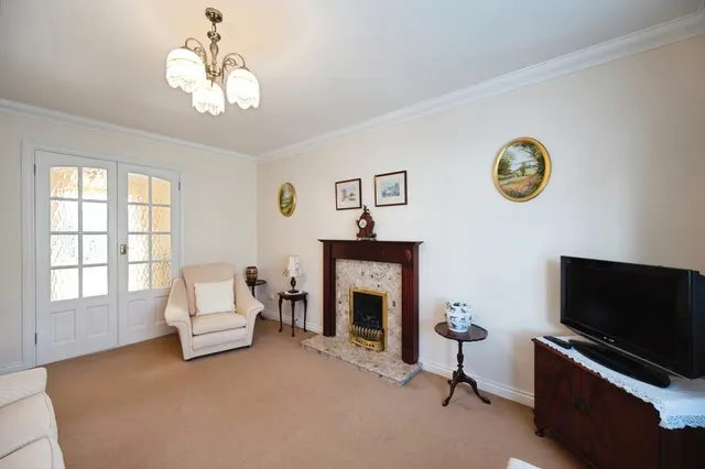 Hamfield Drive, Hayling Island, PO11, photo 3